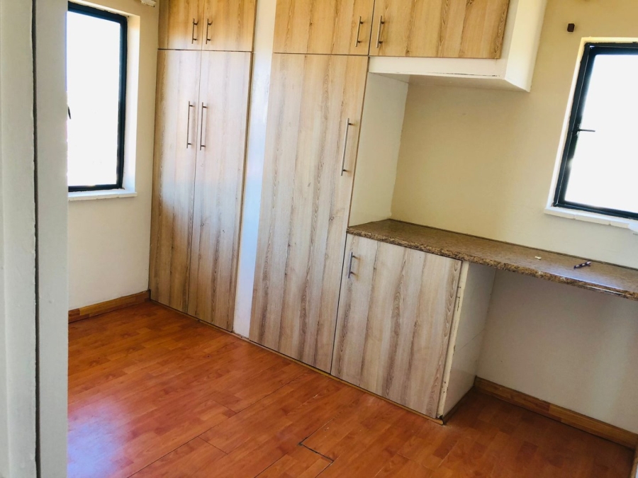 To Let 3 Bedroom Property for Rent in Windermere KwaZulu-Natal