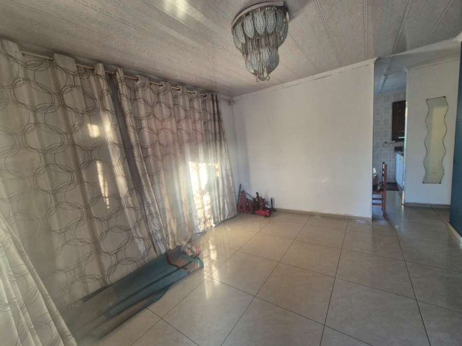 3 Bedroom Property for Sale in Lotus Park KwaZulu-Natal