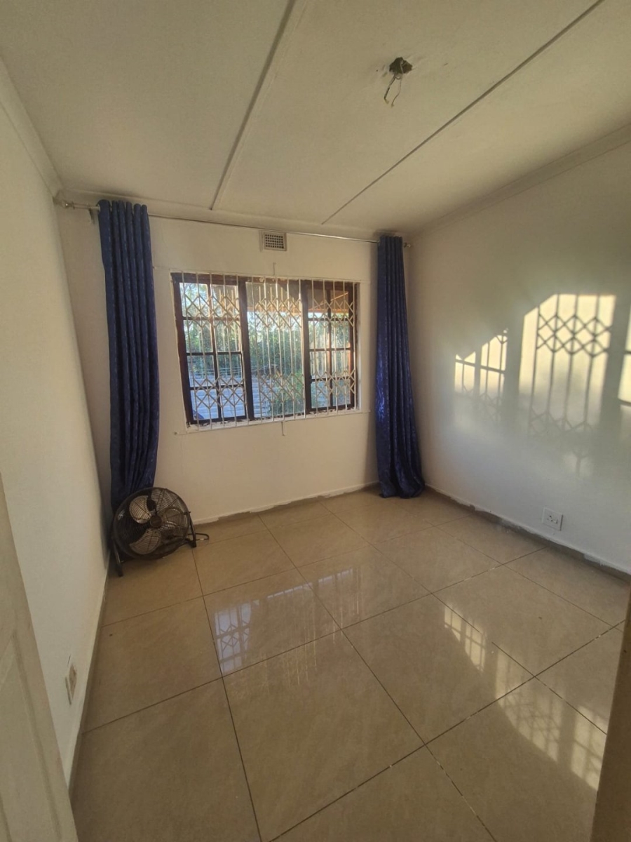 3 Bedroom Property for Sale in Lotus Park KwaZulu-Natal