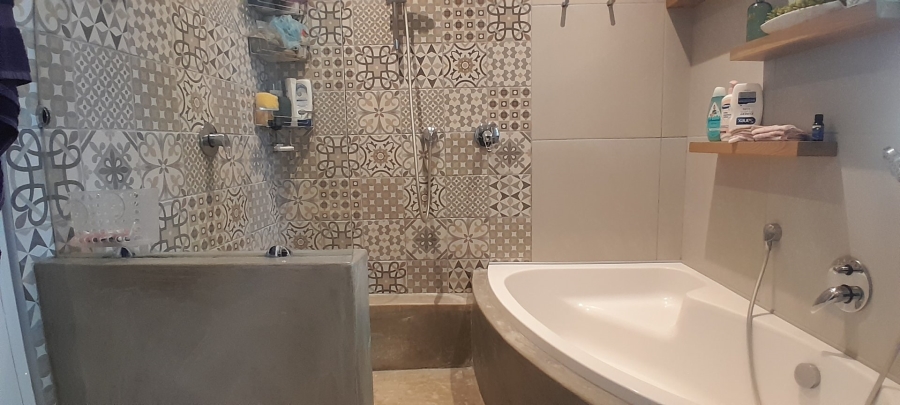 3 Bedroom Property for Sale in Umtentweni KwaZulu-Natal