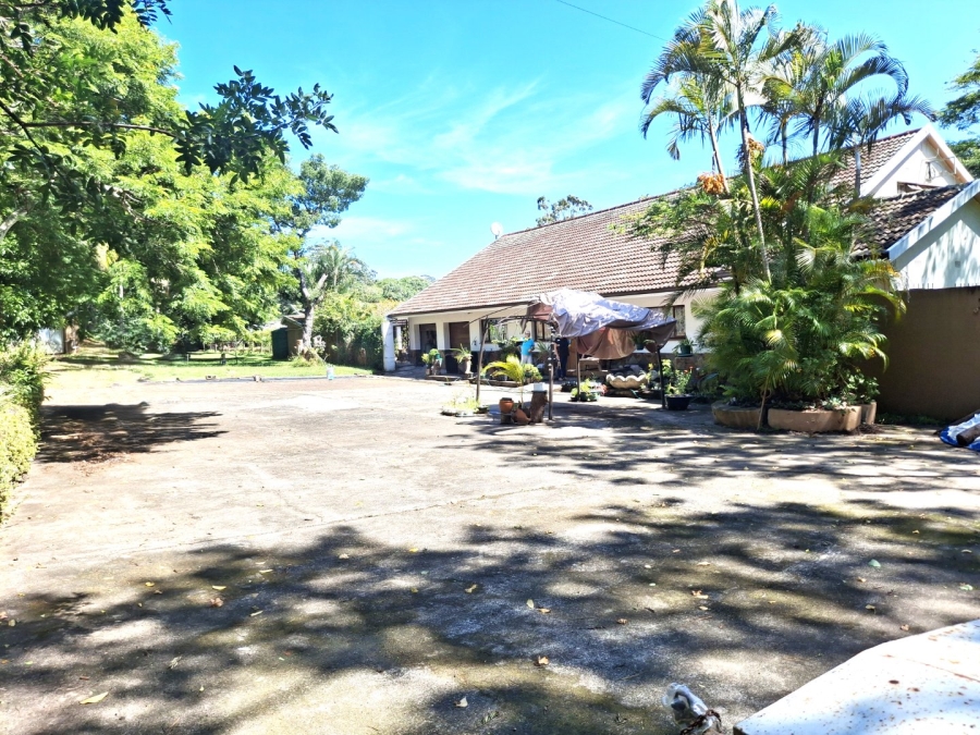 5 Bedroom Property for Sale in Uvongo KwaZulu-Natal