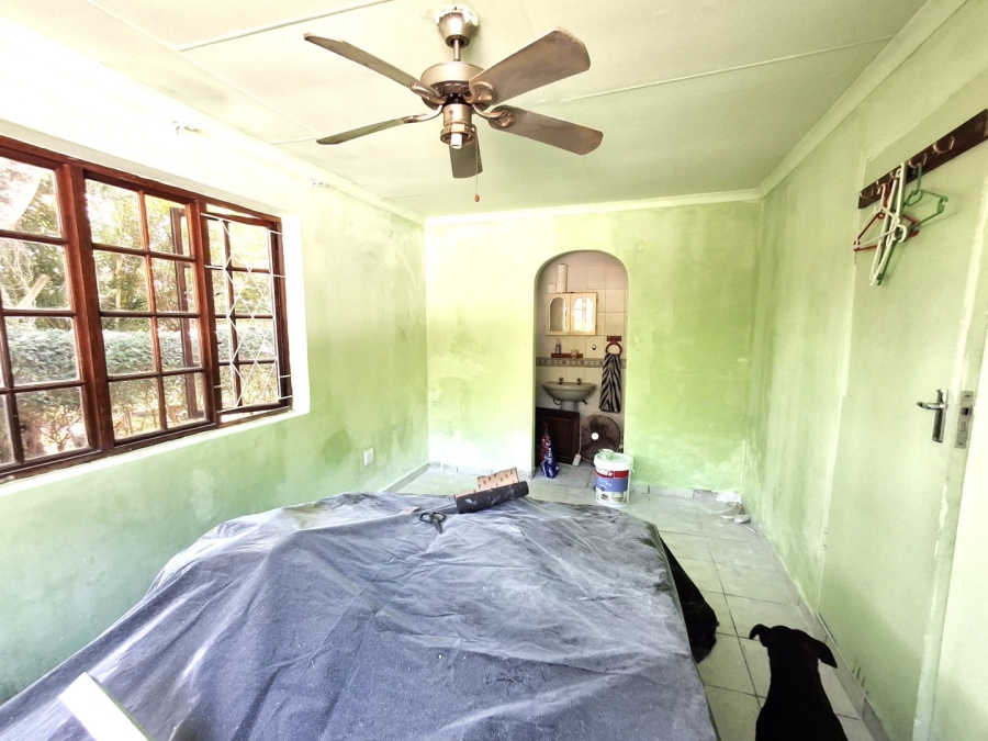 5 Bedroom Property for Sale in Uvongo KwaZulu-Natal