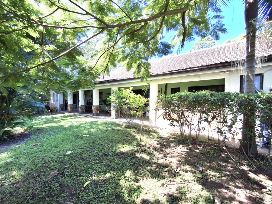 5 Bedroom Property for Sale in Uvongo KwaZulu-Natal