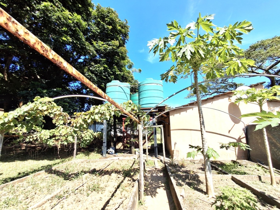 5 Bedroom Property for Sale in Uvongo KwaZulu-Natal