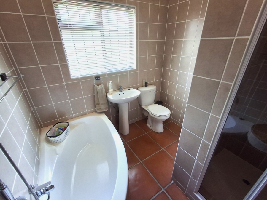 4 Bedroom Property for Sale in Palm Beach KwaZulu-Natal