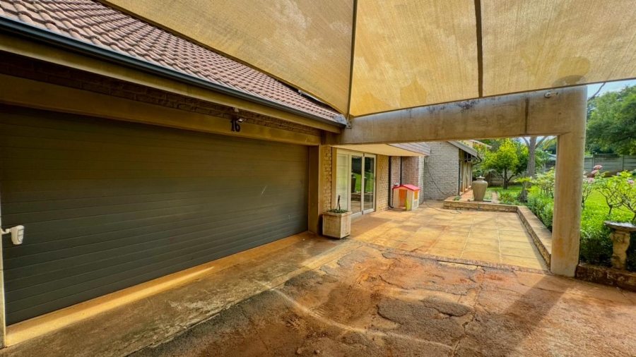 4 Bedroom Property for Sale in Signal Hill KwaZulu-Natal