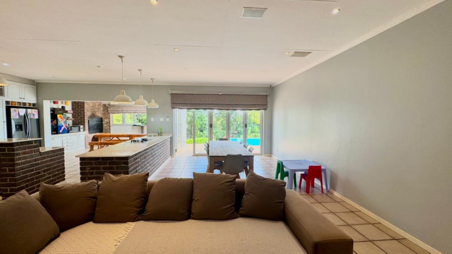 4 Bedroom Property for Sale in Signal Hill KwaZulu-Natal