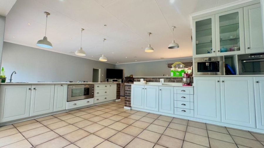 4 Bedroom Property for Sale in Signal Hill KwaZulu-Natal