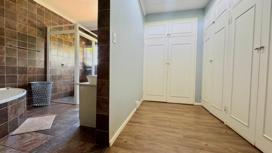 4 Bedroom Property for Sale in Signal Hill KwaZulu-Natal