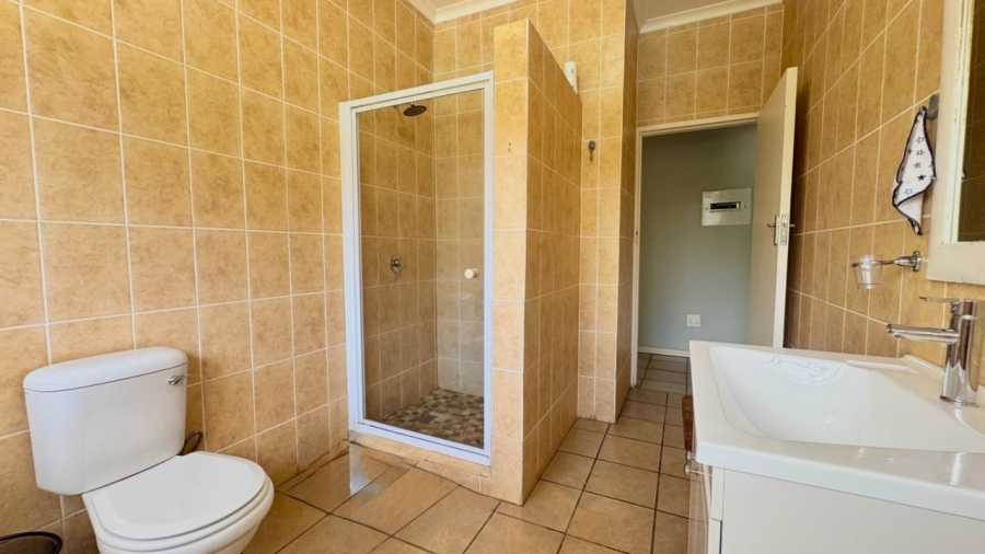 4 Bedroom Property for Sale in Signal Hill KwaZulu-Natal