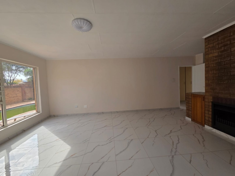 3 Bedroom Property for Sale in Aviary Hill KwaZulu-Natal