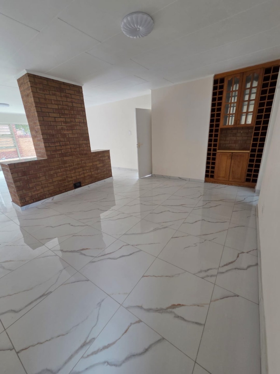 3 Bedroom Property for Sale in Aviary Hill KwaZulu-Natal