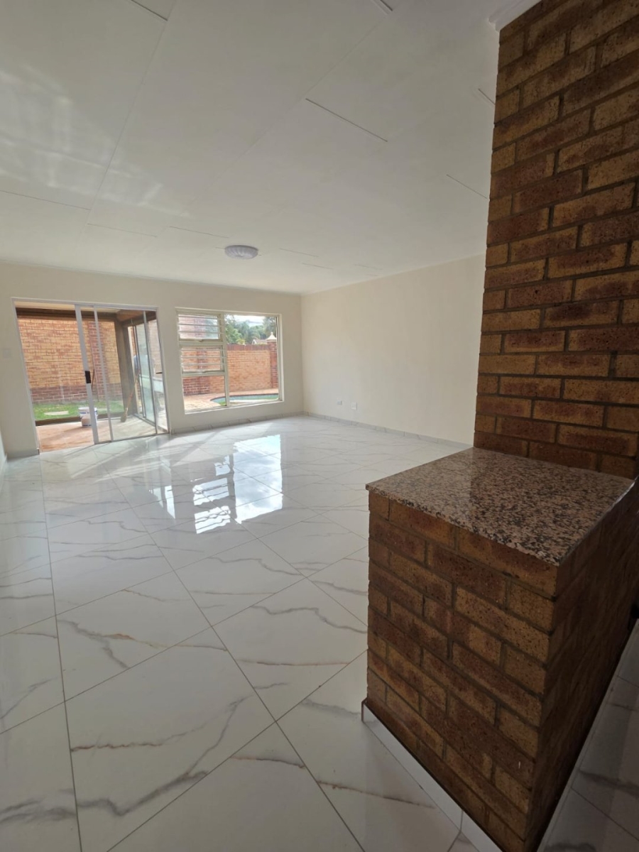 3 Bedroom Property for Sale in Aviary Hill KwaZulu-Natal