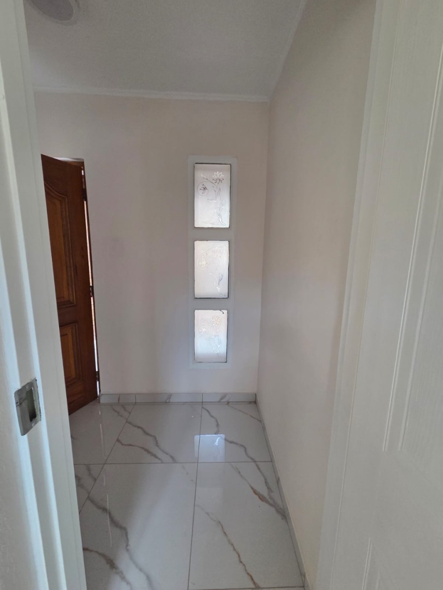 3 Bedroom Property for Sale in Aviary Hill KwaZulu-Natal