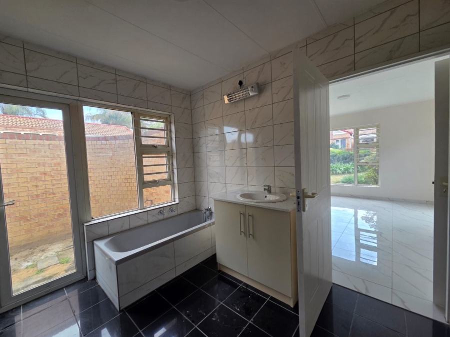 3 Bedroom Property for Sale in Aviary Hill KwaZulu-Natal