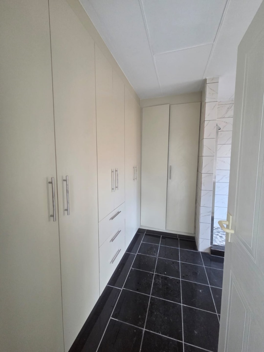 3 Bedroom Property for Sale in Aviary Hill KwaZulu-Natal