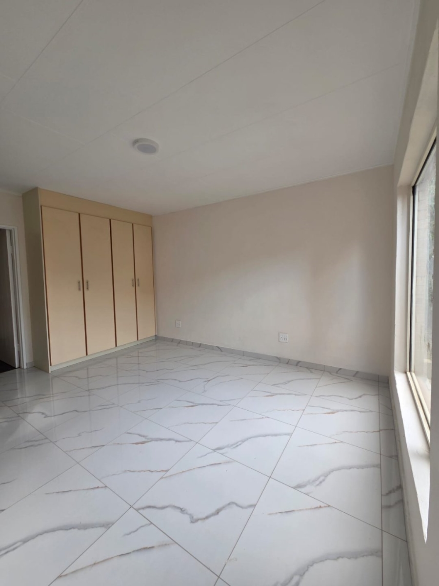 3 Bedroom Property for Sale in Aviary Hill KwaZulu-Natal