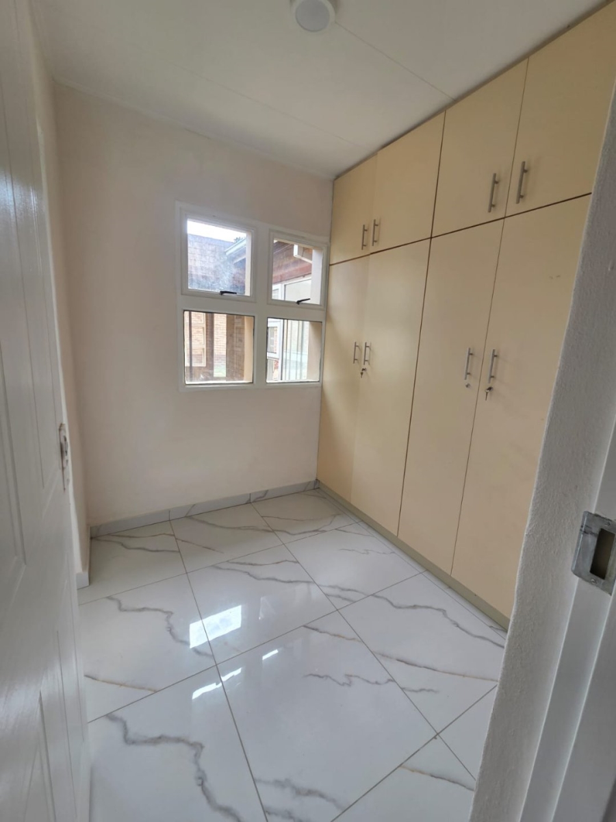 3 Bedroom Property for Sale in Aviary Hill KwaZulu-Natal