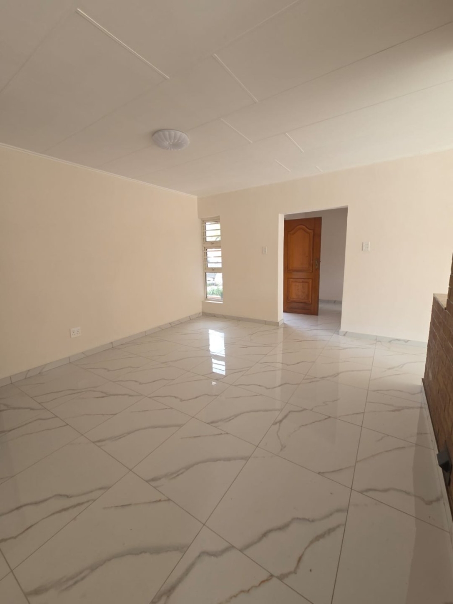 3 Bedroom Property for Sale in Aviary Hill KwaZulu-Natal