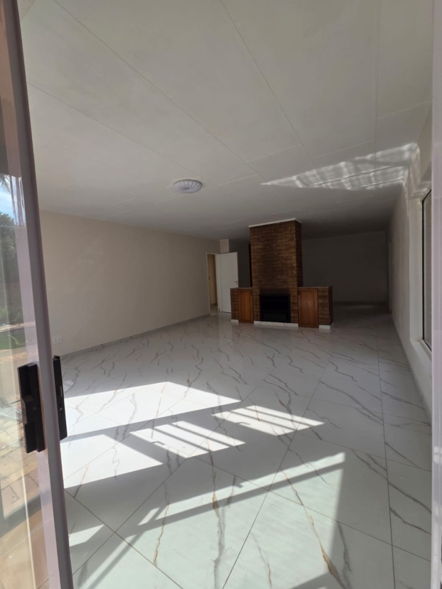 3 Bedroom Property for Sale in Aviary Hill KwaZulu-Natal