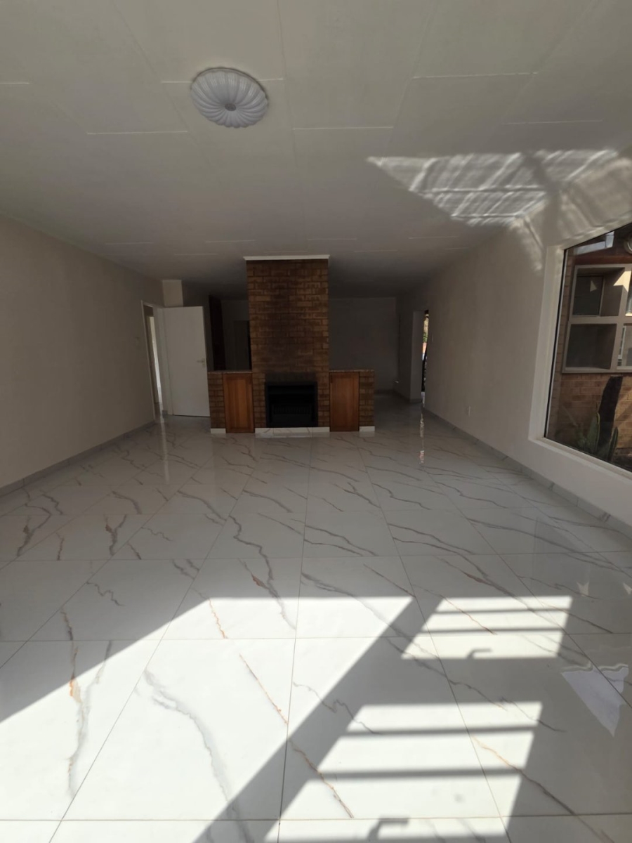 3 Bedroom Property for Sale in Aviary Hill KwaZulu-Natal