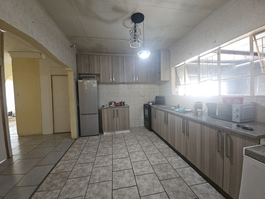 11 Bedroom Property for Sale in Barry Hertzog Park KwaZulu-Natal