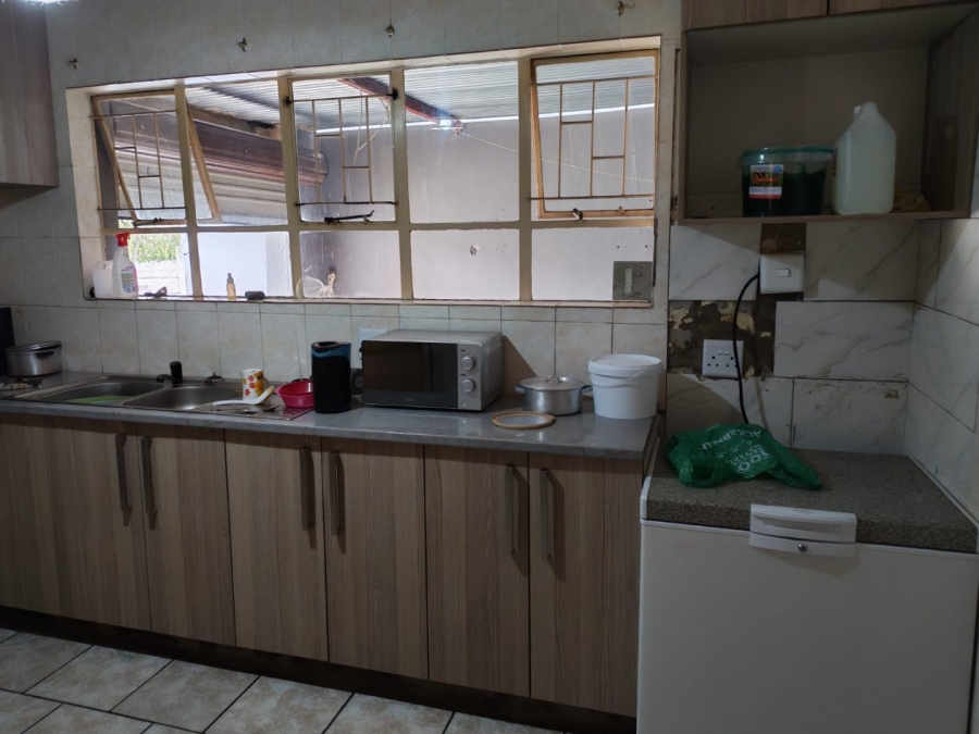 11 Bedroom Property for Sale in Barry Hertzog Park KwaZulu-Natal