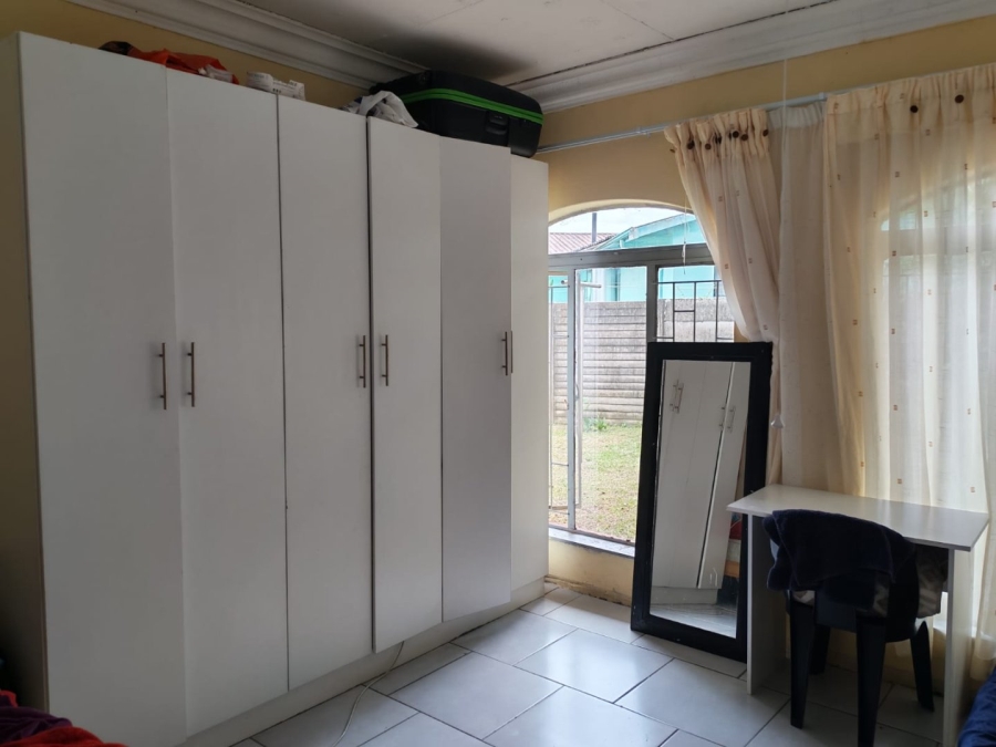 11 Bedroom Property for Sale in Barry Hertzog Park KwaZulu-Natal