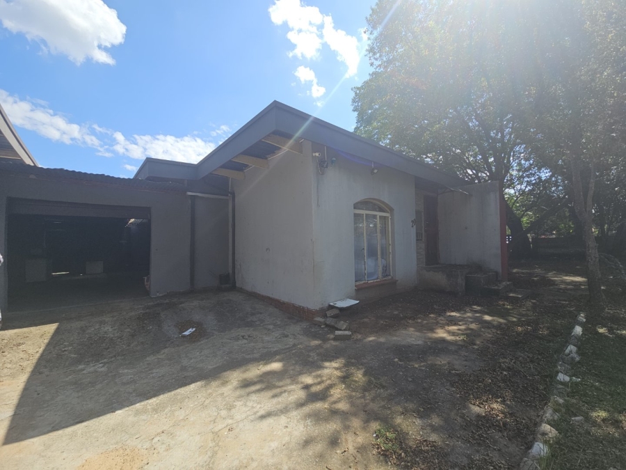 11 Bedroom Property for Sale in Barry Hertzog Park KwaZulu-Natal