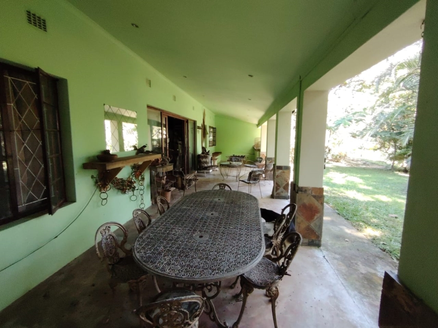 5 Bedroom Property for Sale in Uvongo KwaZulu-Natal