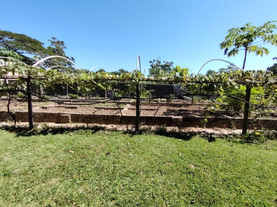 5 Bedroom Property for Sale in Uvongo KwaZulu-Natal