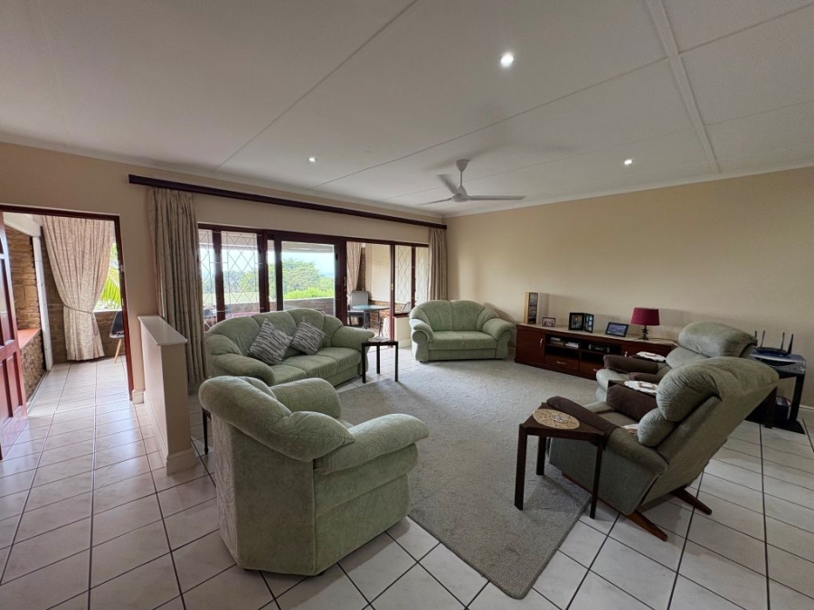 3 Bedroom Property for Sale in Umtentweni KwaZulu-Natal