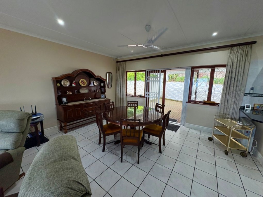 3 Bedroom Property for Sale in Umtentweni KwaZulu-Natal
