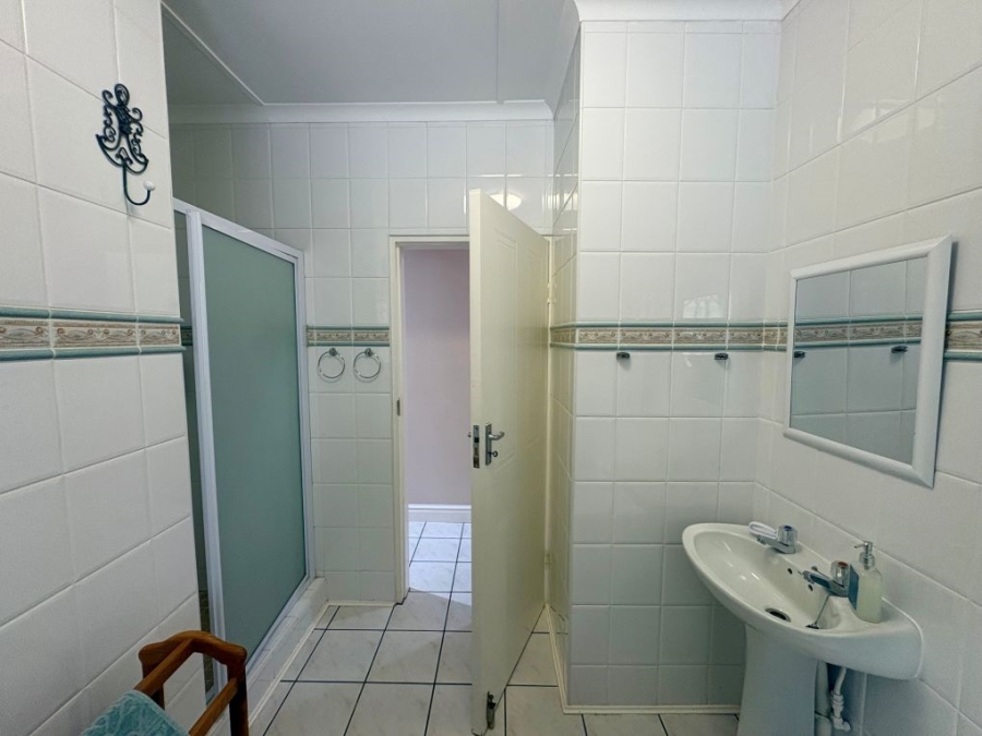 3 Bedroom Property for Sale in Umtentweni KwaZulu-Natal