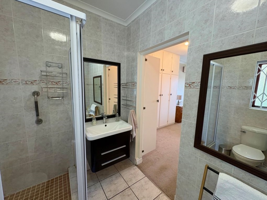 3 Bedroom Property for Sale in Umtentweni KwaZulu-Natal