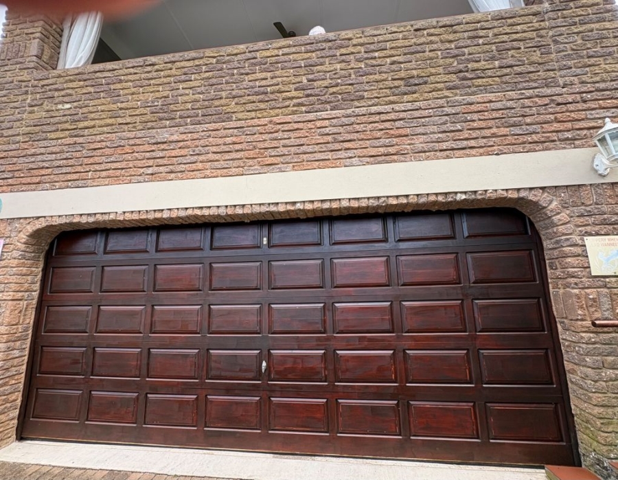 3 Bedroom Property for Sale in Umtentweni KwaZulu-Natal
