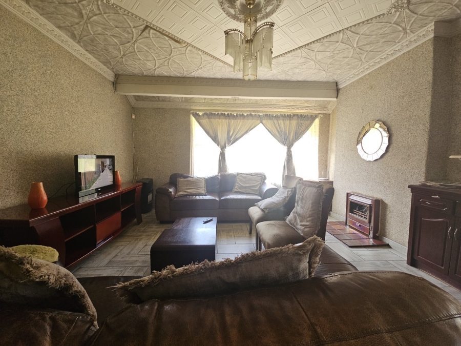 4 Bedroom Property for Sale in Sunnyridge KwaZulu-Natal