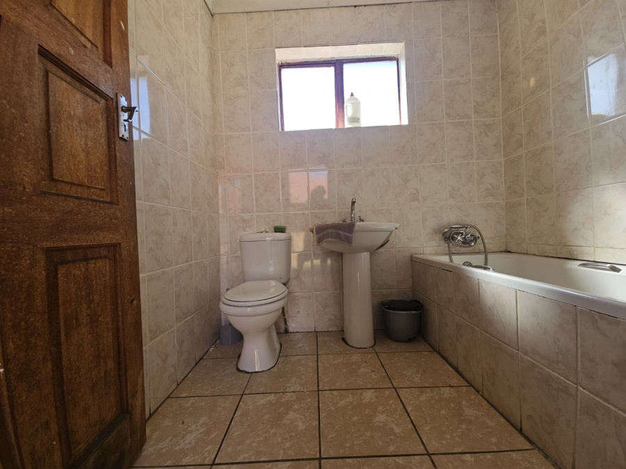 4 Bedroom Property for Sale in Sunnyridge KwaZulu-Natal