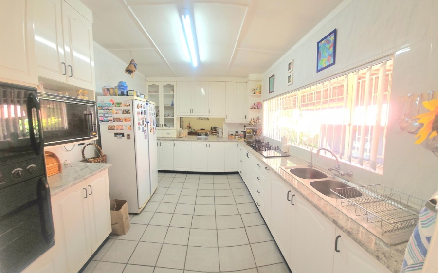 4 Bedroom Property for Sale in Huttenheights KwaZulu-Natal