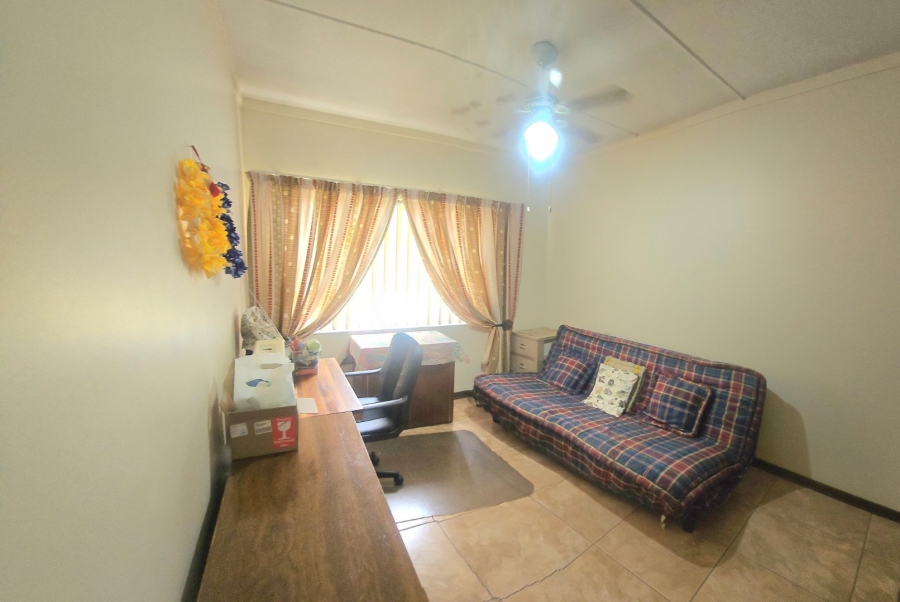 4 Bedroom Property for Sale in Huttenheights KwaZulu-Natal