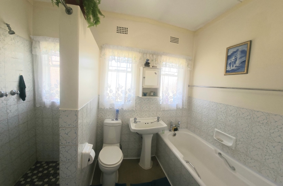 4 Bedroom Property for Sale in Huttenheights KwaZulu-Natal