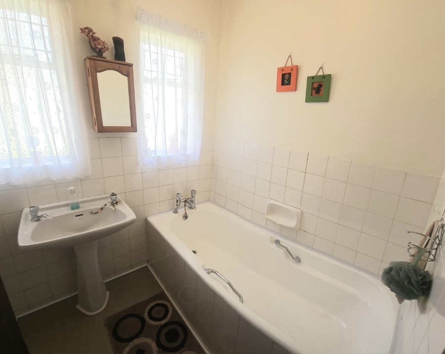 4 Bedroom Property for Sale in Huttenheights KwaZulu-Natal