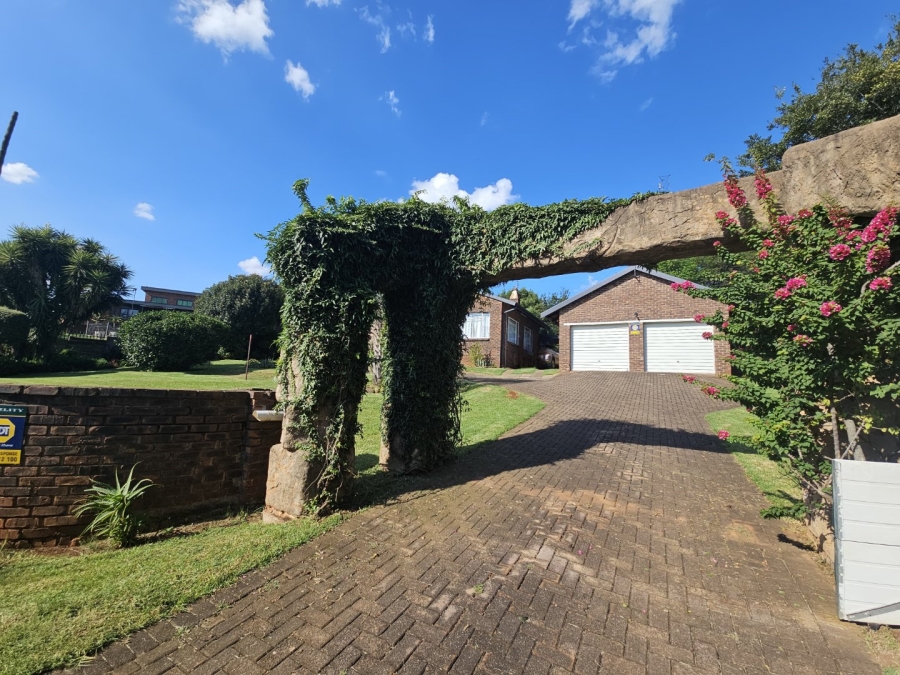 3 Bedroom Property for Sale in Signal Hill KwaZulu-Natal