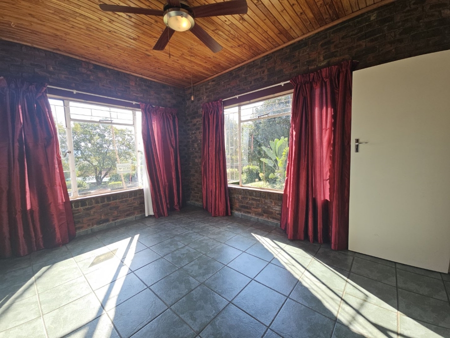 3 Bedroom Property for Sale in Signal Hill KwaZulu-Natal