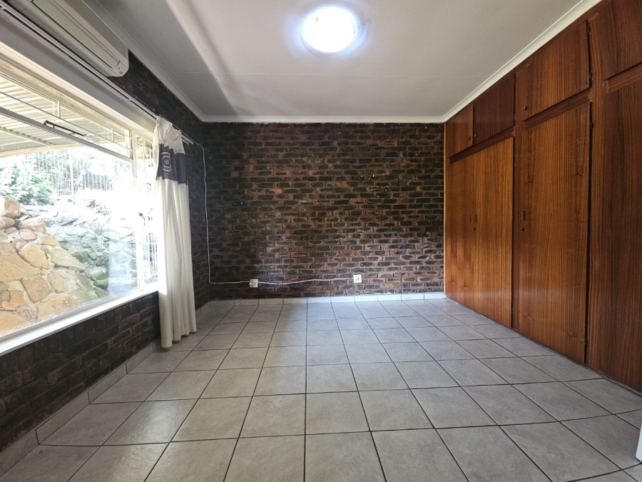3 Bedroom Property for Sale in Signal Hill KwaZulu-Natal