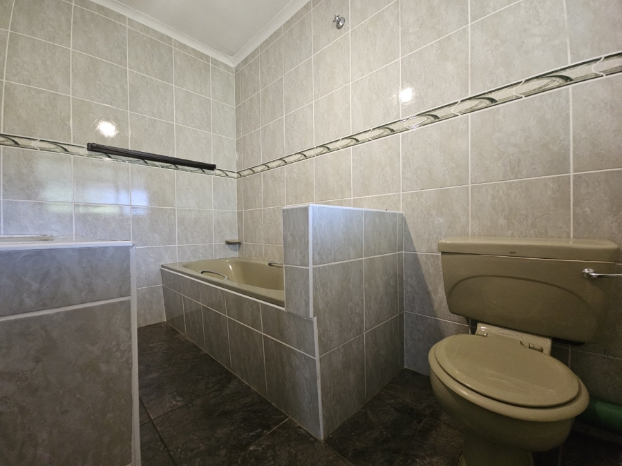 3 Bedroom Property for Sale in Signal Hill KwaZulu-Natal