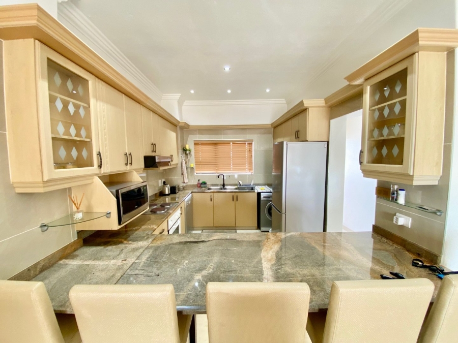 To Let 3 Bedroom Property for Rent in Umdloti Beach KwaZulu-Natal