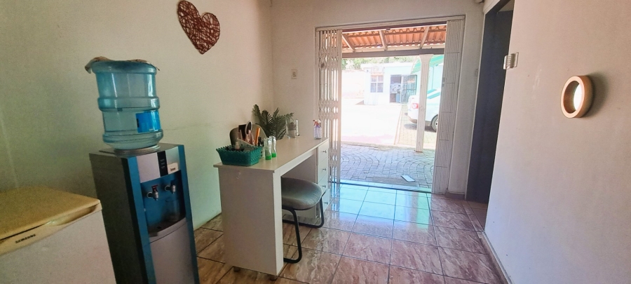 Commercial Property for Sale in Windermere KwaZulu-Natal