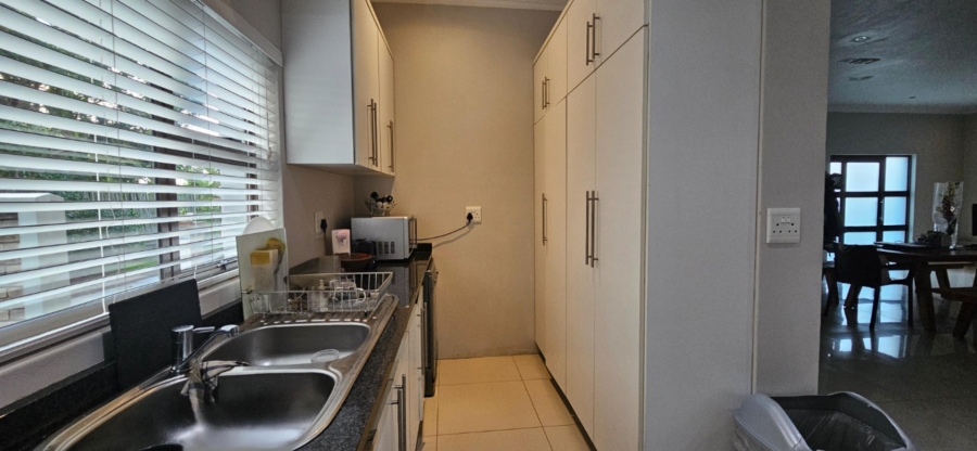 5 Bedroom Property for Sale in Palm Lakes Estate KwaZulu-Natal