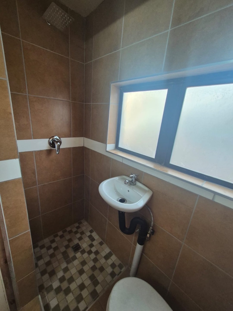 To Let 1 Bedroom Property for Rent in Brighton Beach KwaZulu-Natal